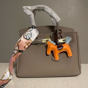 New Birkin style bag, unknown brand, taupe color with black fabric interior